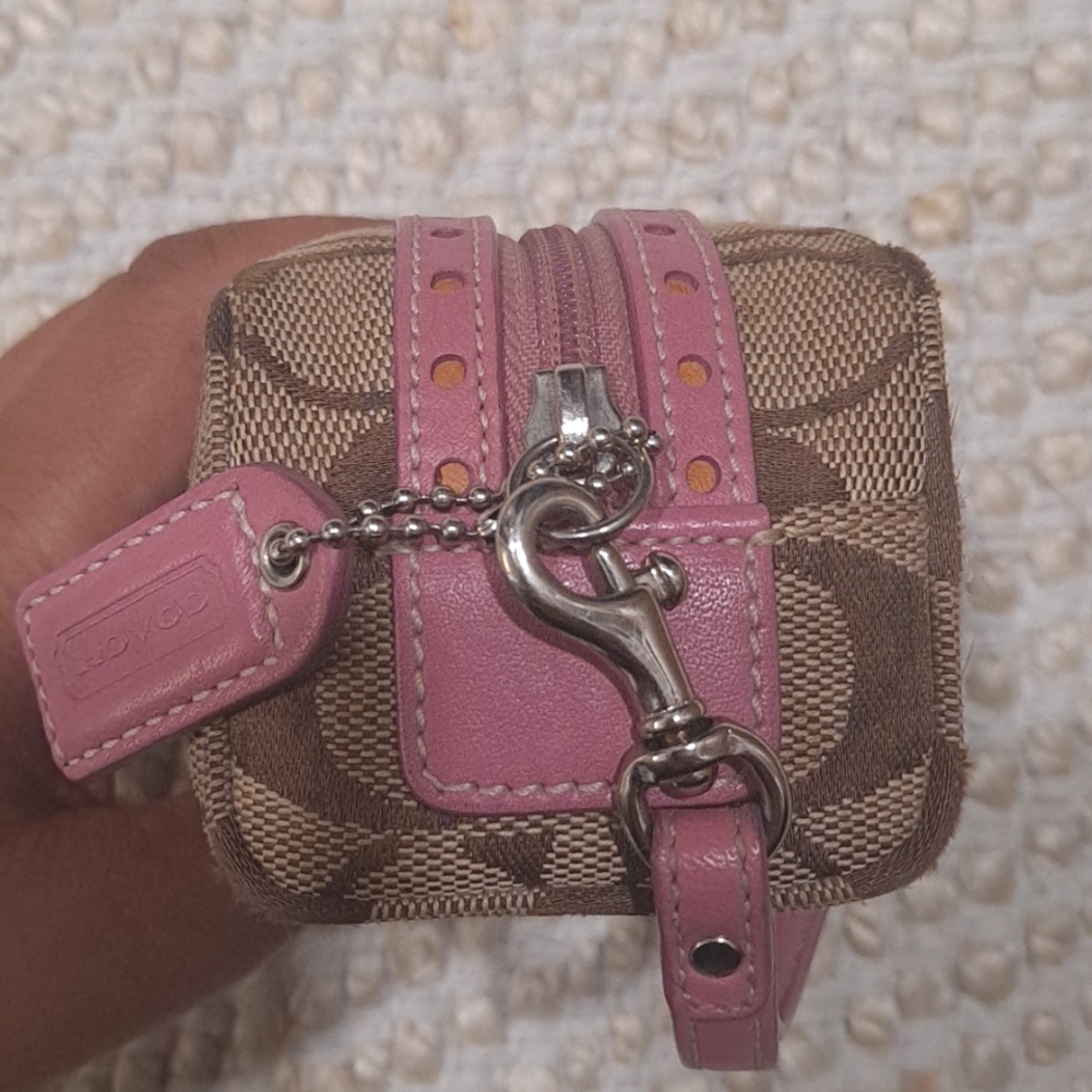Coach Monogram Wristlet - Picture 5 of 6